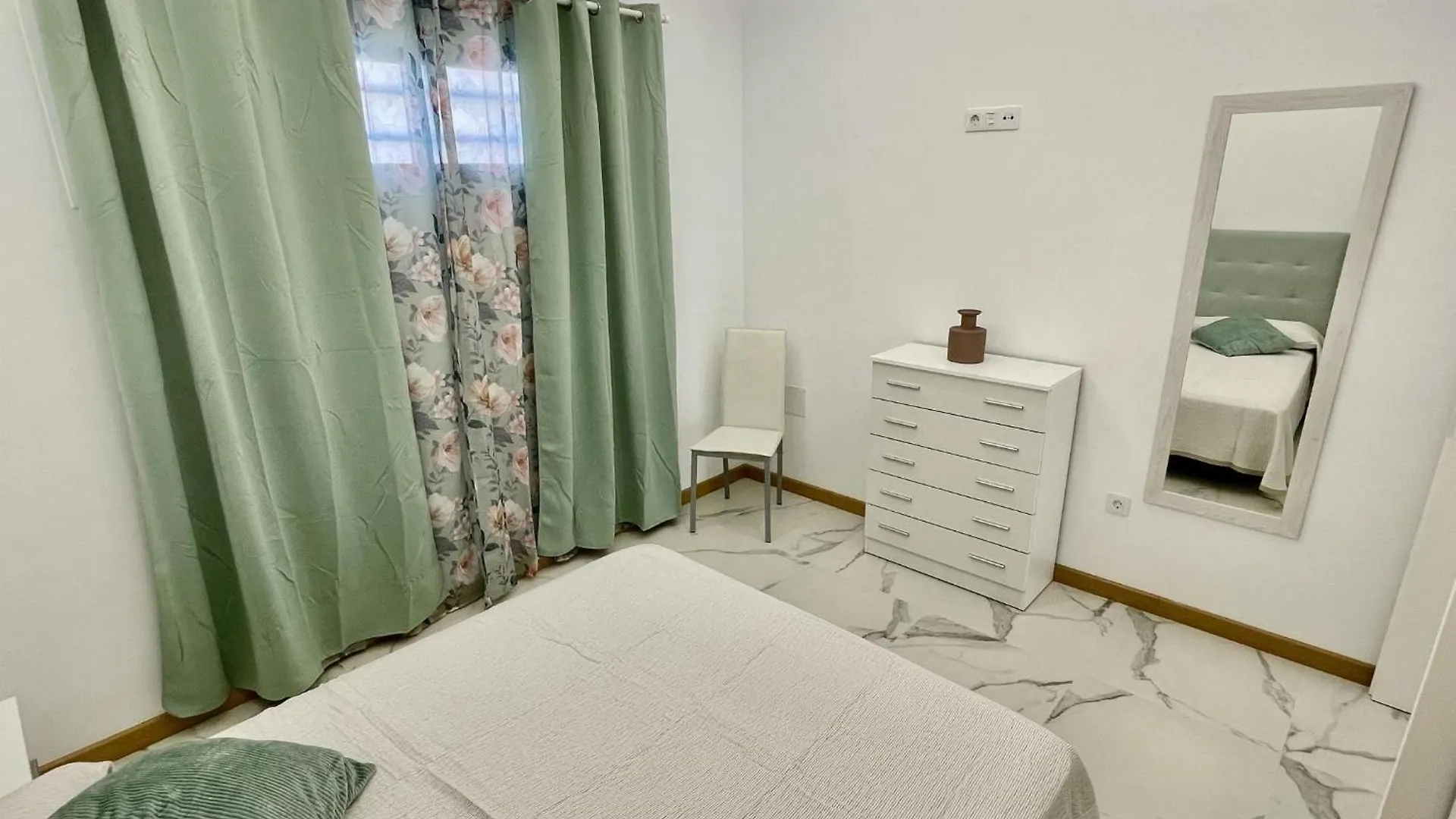 5 Island Village With Wi Fi And Pool Costa Adeje  Costa Adeje (Tenerife)
